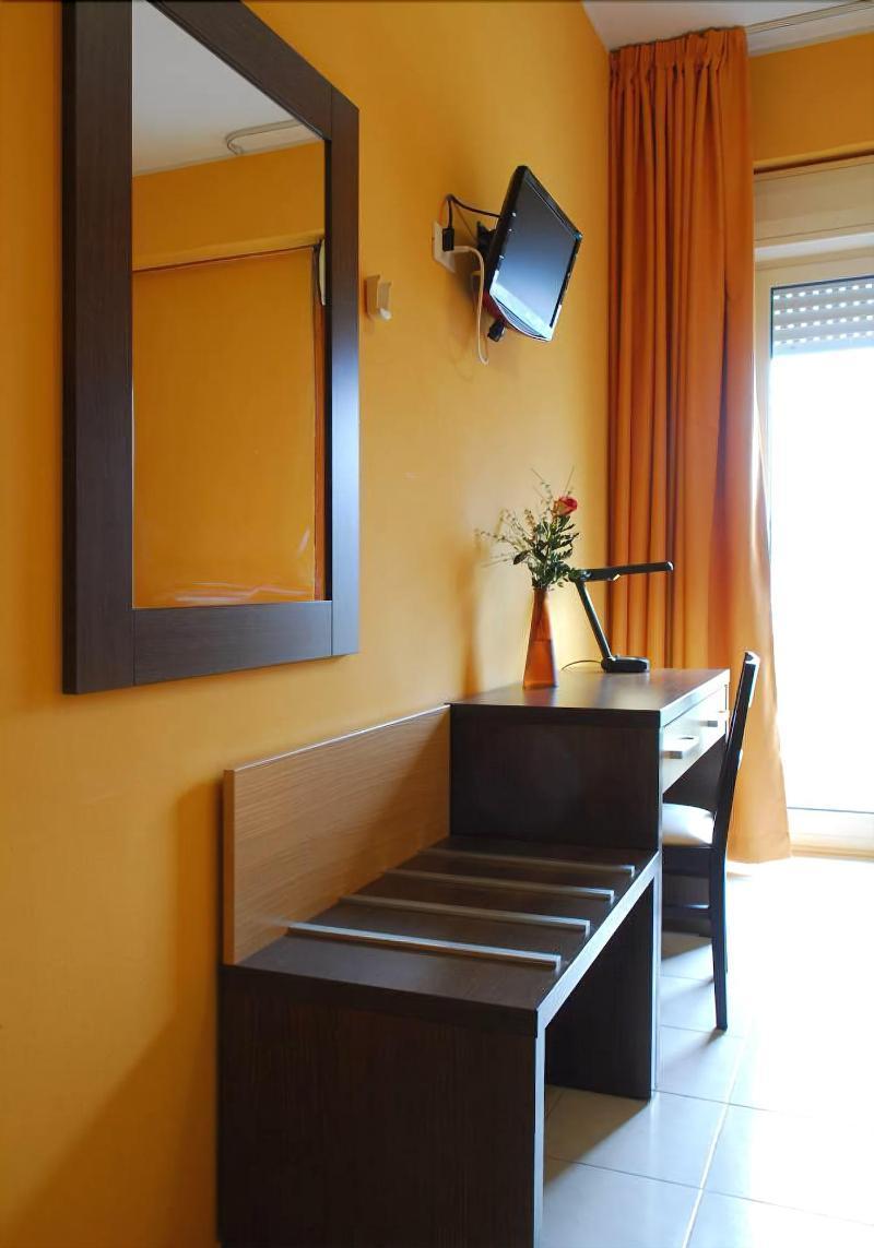 Hotel Michelangelo Teramo Εξωτερικό φωτογραφία
